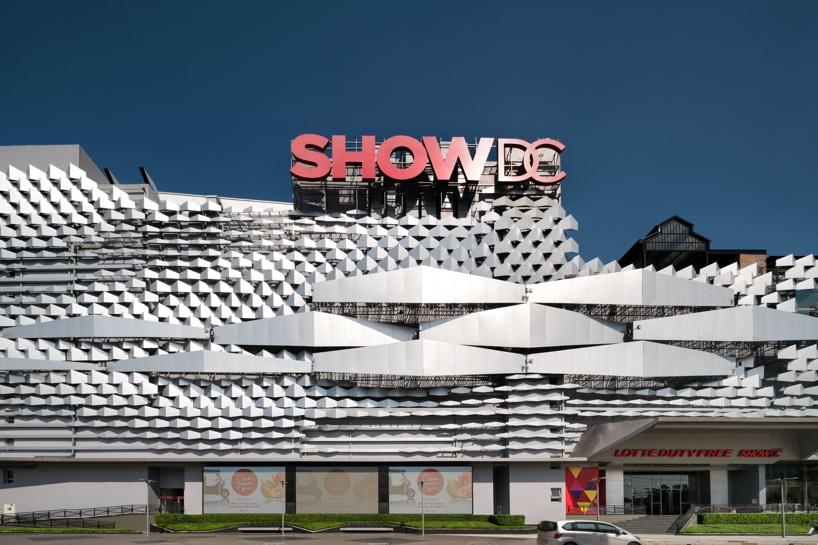 SHOW DC FACADE DESIGN